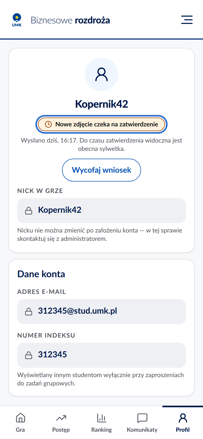 Profil ze zdjęciem czekającym na zatwierdzenie