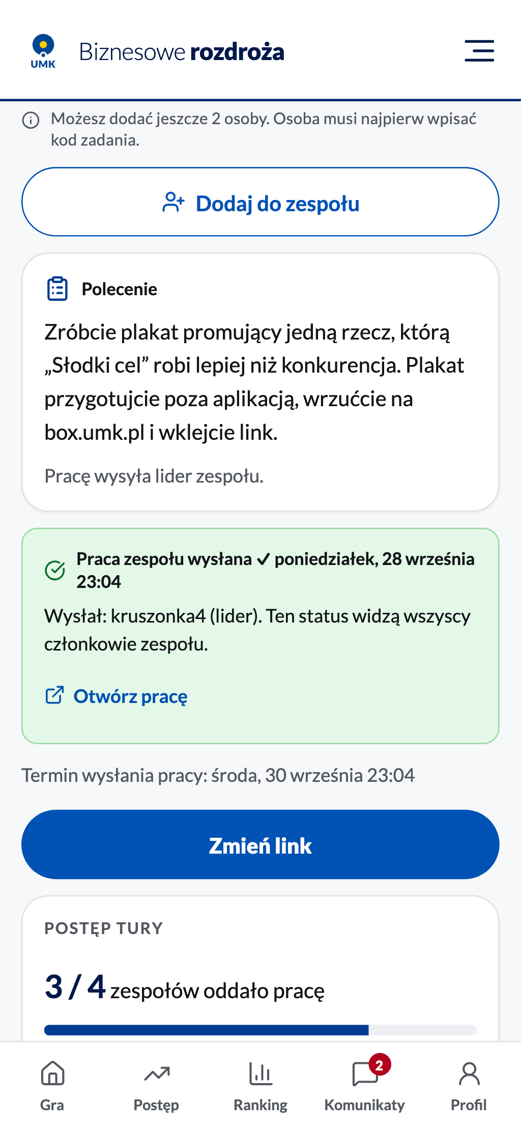 Status „Praca zespołu wysłana” i postęp tury